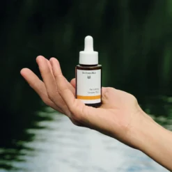 Dr. Hauschka Hydrating Serum Plus - Kosteuttava seerumi 30 ml