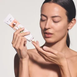 Dr. Hauschka Limited Edition Cleansing Cream - Puhdistusvoide 75 ml SÄÄSTÖKOKO