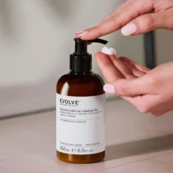 Evolve Organic Beauty Sunless Glow 3-In-1 Gradual Tan - Itseruskettava vartalovoide 250 ml