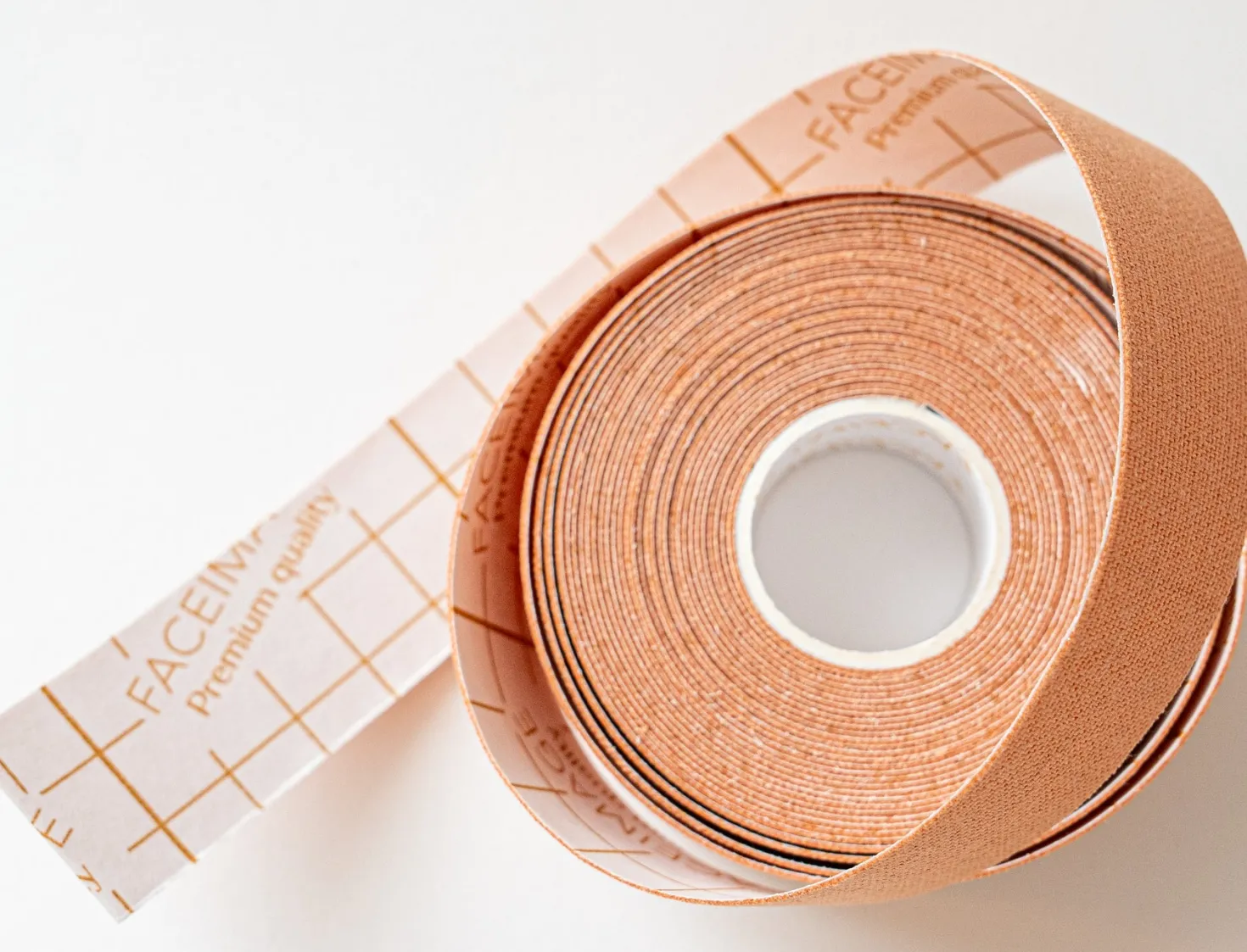 Faceimage Kinesioteippi Kasvoille Regular 2 x 2,5 cm x 5 m - Beige