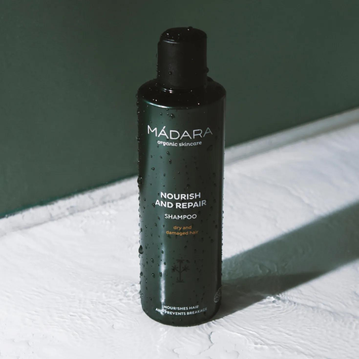 Madara Nourish and Repair Shampoo, kuiville ja vaurioituneille hiuksille 250 ml
