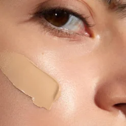 Madara Skinonym Semi-Matte Peptide Foundation - Puolimatta meikkivoide True Beige 35