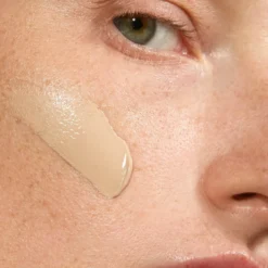 Madara Skinonym Semi-Matte Peptide Foundation - Puolimatta meikkivoide Ivory 20
