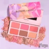MOIRA Blossom & Adore Face Palette - Poskipunapaletti - poistuu