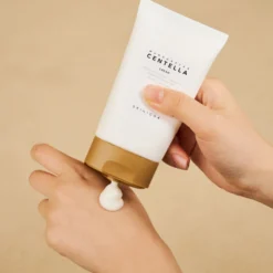 SKIN1004 Madagascar Centella Cream - Kasvovoide 75 ml - poistuu